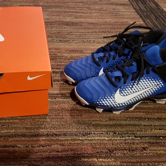 Nike Other - Boys youth shoes